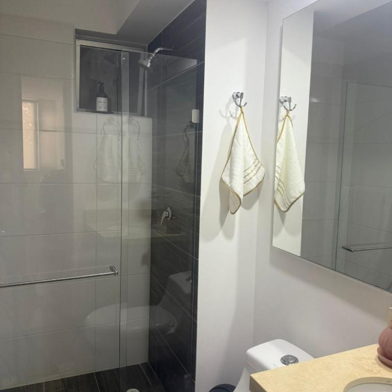 Ubicación privilegiada, lujo y confort en Armenia - Apartamento de 3 dormitorios - 6