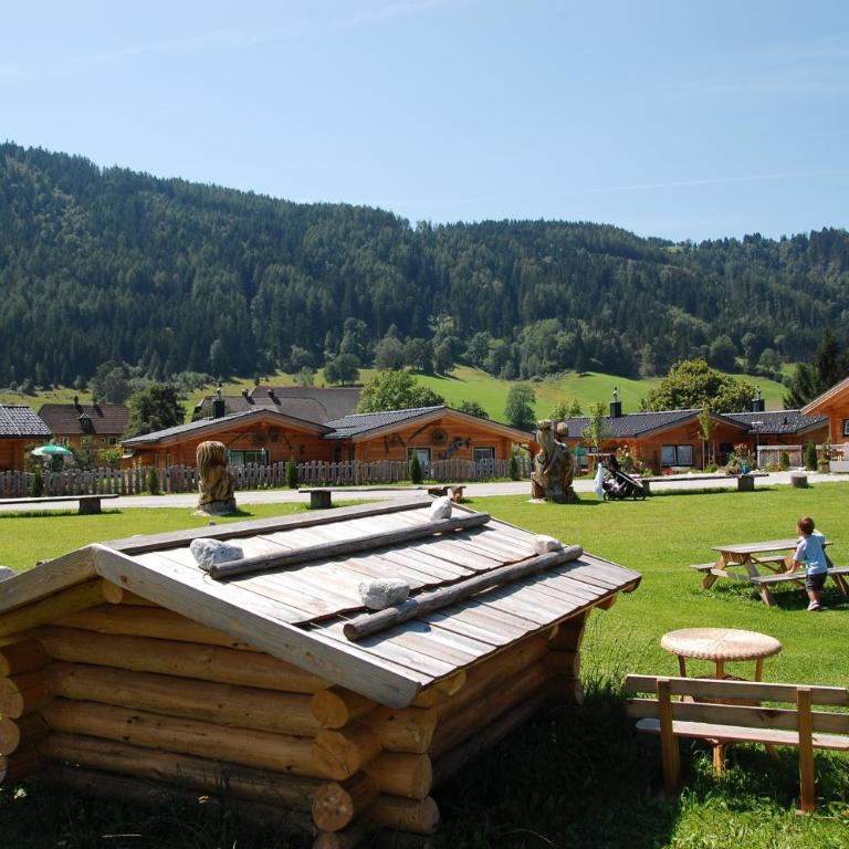 Almdorf im Winkl - Blockhüttendorf in Gröbming - Chalet mit 2 Schlafzimmern - Typ 1 - 2