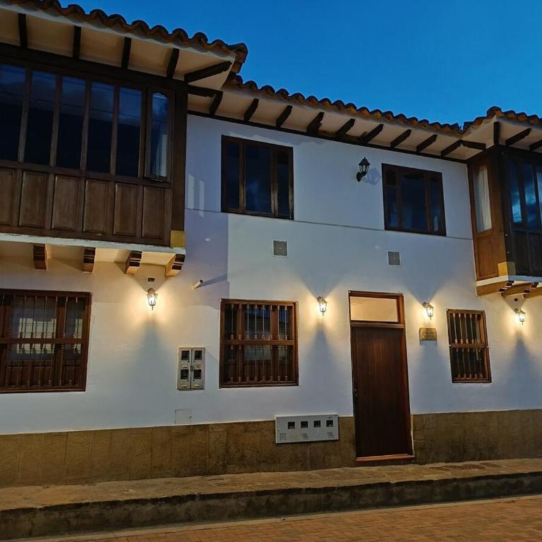 Apartamento inolvidable a 4 cuadras de la plaza - Three-Bedroom Standard Apartment - 19