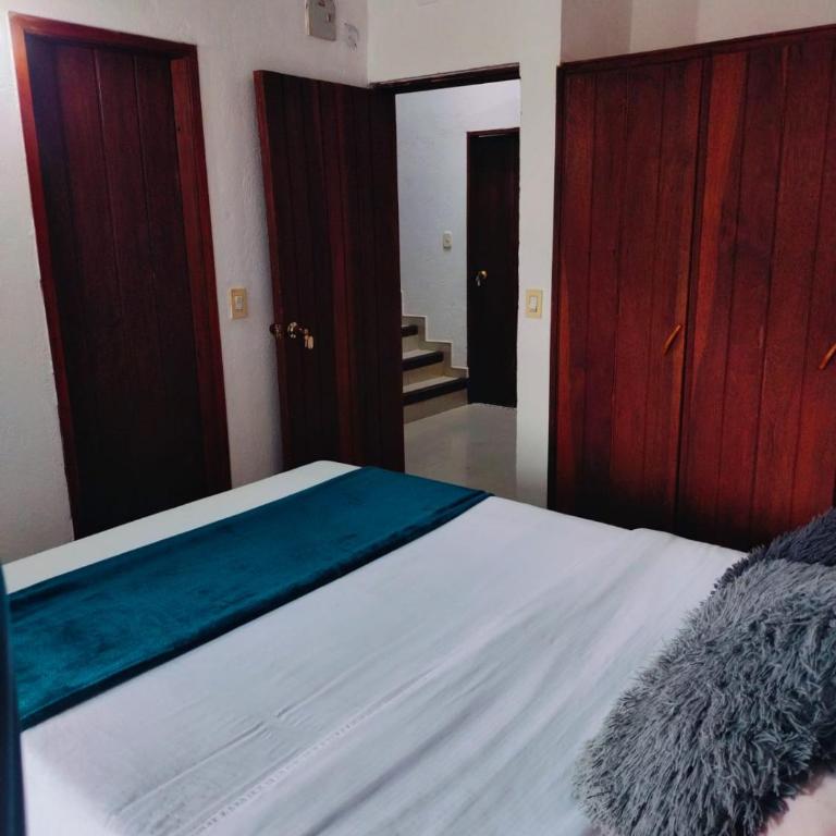 Roomii Hostel - Double Room with Mountain View - 10