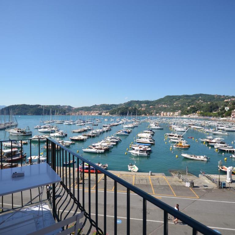 Al Molo Sea View Rooms - Camera Matrimoniale Deluxe con Balcone e Vista Mare - 18