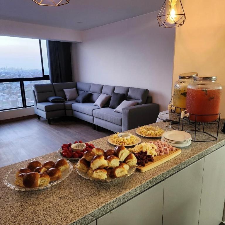 2-Bedroom Apt, Perfect for Family or Work Stays - Two-Bedroom Apartment - 11