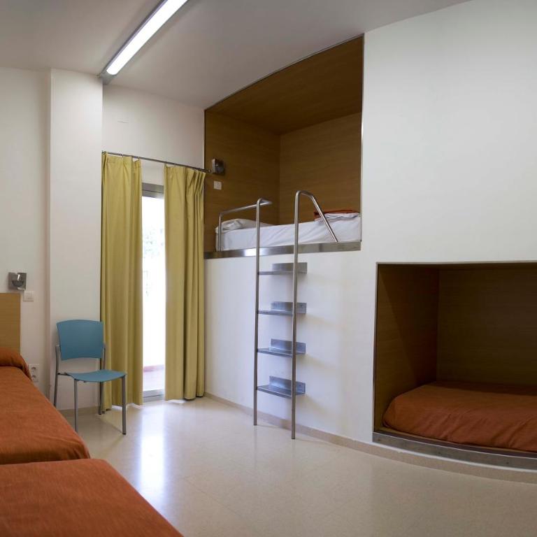 Albergue Inturjoven Torremolinos - 1 Cama en Dormitorio Compartido - 2