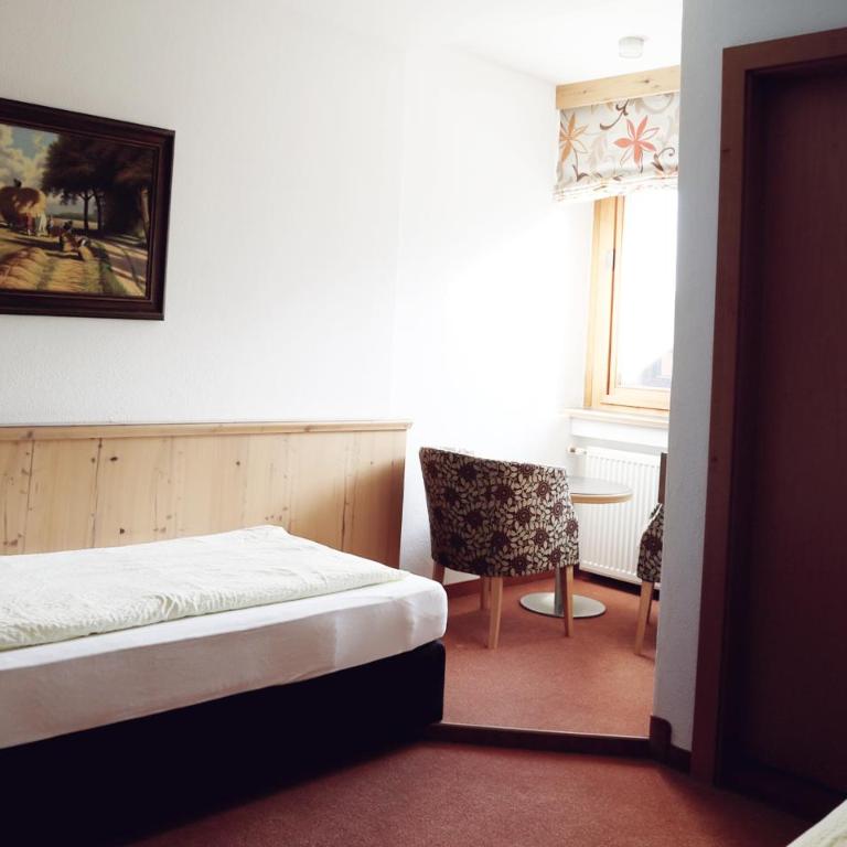 Hotel & Suites Glück Auf - Zweibettzimmer – getrennte Betten - 4