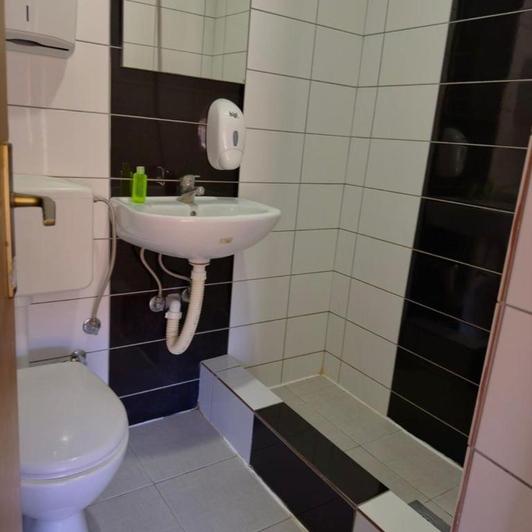 3D Caffe Apartmani - Quadruple Room 104 - 3