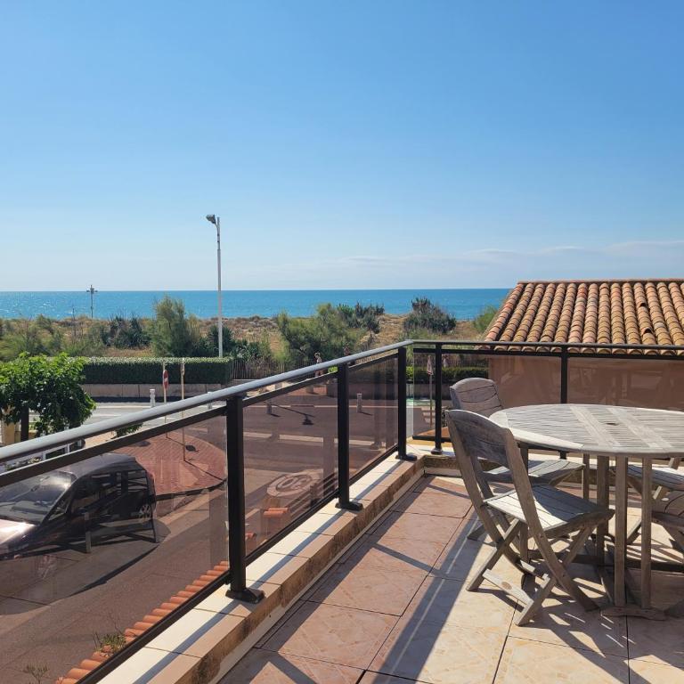 VUE MER Maison individuelle 30 m de la plage 4 chambres 10 couchages jardin parking LXRM26 - Maison 4 Chambres - 2