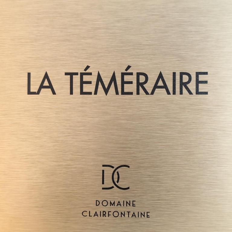 Domaine Clairfontaine Noyarey - Suites Junior - Chambre Double ou Lits Jumeaux - Vue sur Jardin - 1