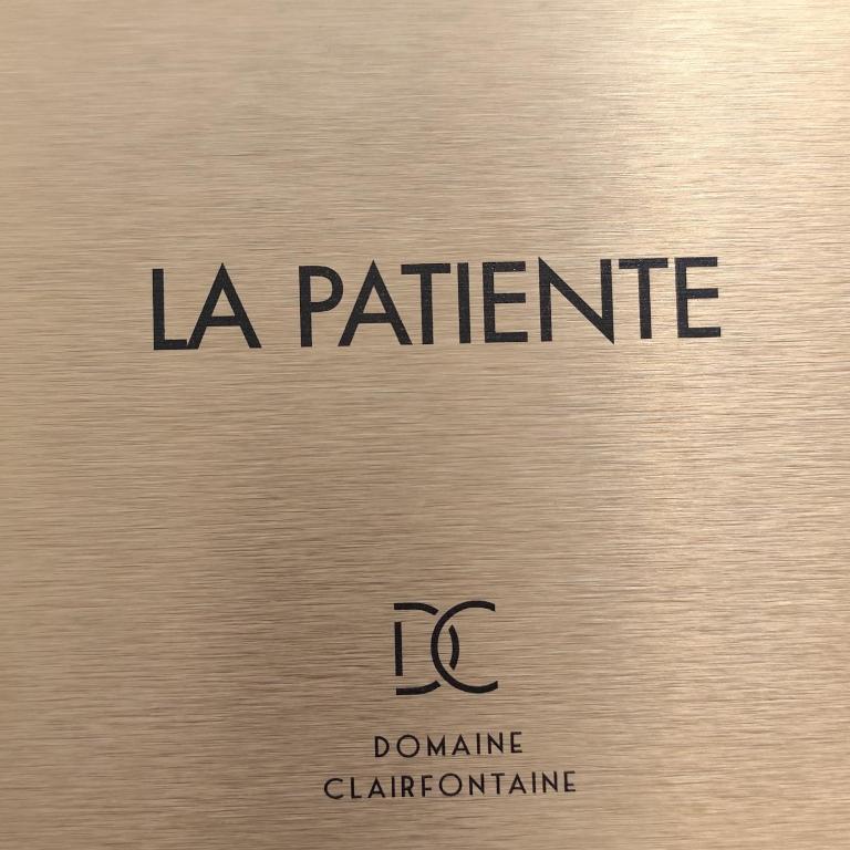 Domaine Clairfontaine Noyarey - Suites Junior - Chambre Double ou Lits Jumeaux - Vue sur Montagnes - 2