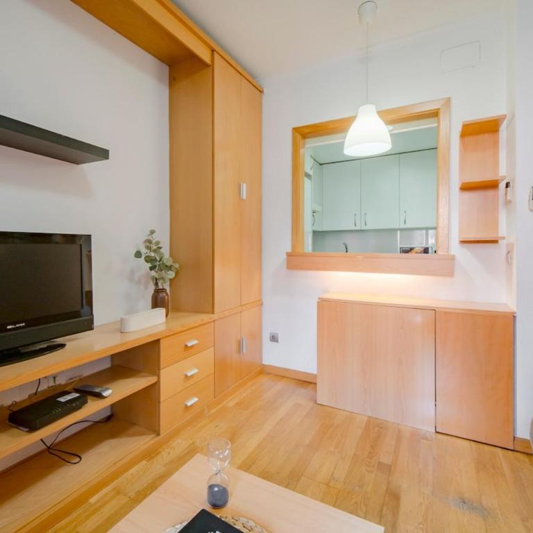 Luxury Apartment Barajas - One-Bedroom Apartment - 4