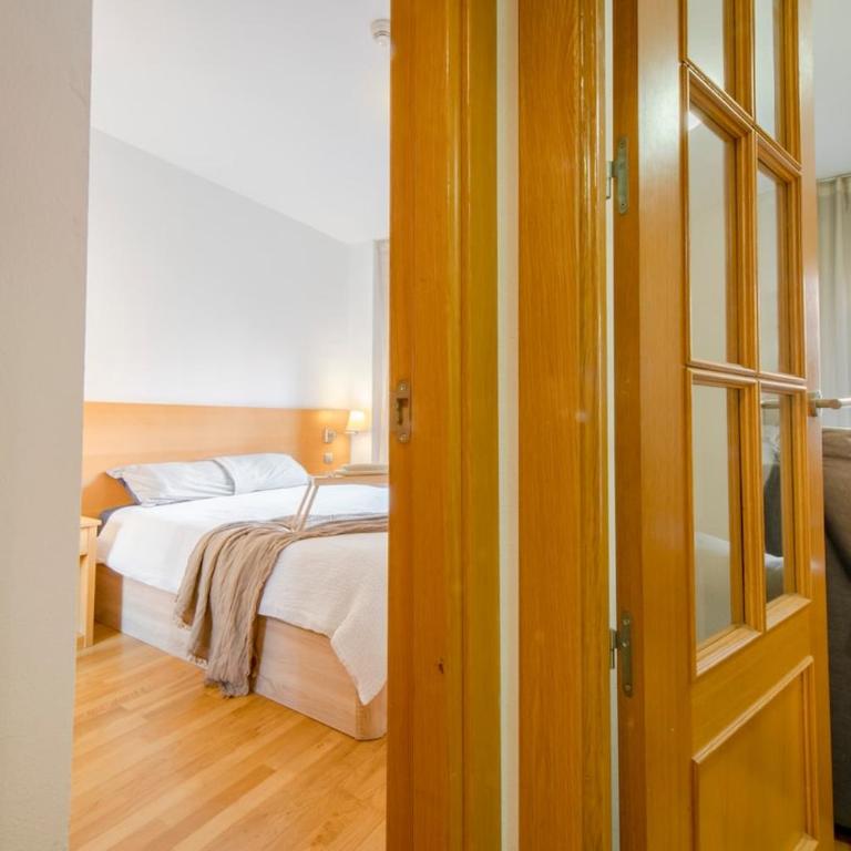 Luxury Apartment Barajas - One-Bedroom Apartment - 8