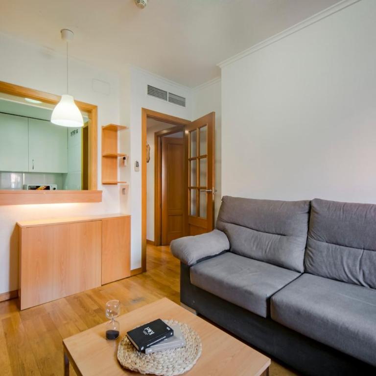 Luxury Apartment Barajas - One-Bedroom Apartment - 12
