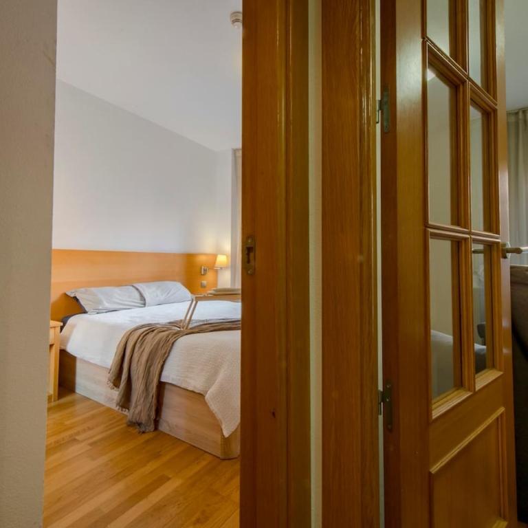 Luxury Apartment Barajas - One-Bedroom Apartment - 25