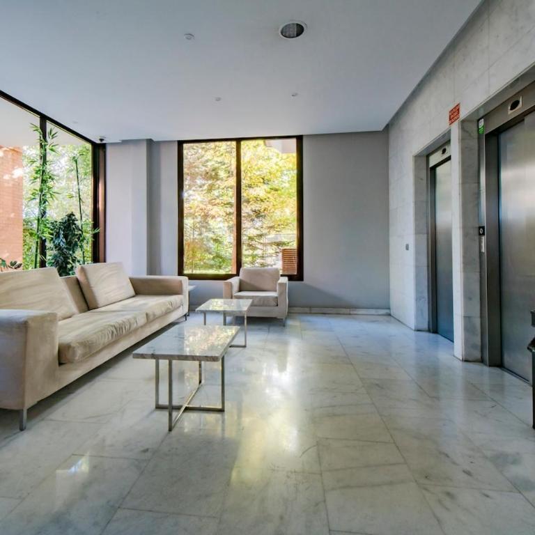 Luxury Apartment Barajas - One-Bedroom Apartment - 28