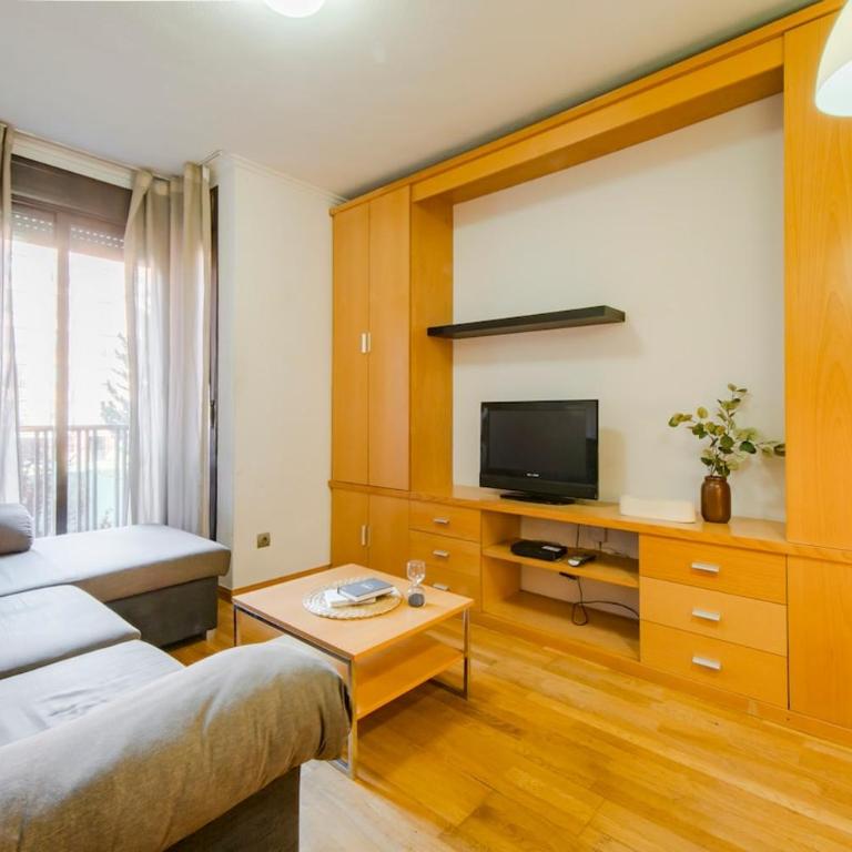 Luxury Apartment Barajas - One-Bedroom Apartment - 32