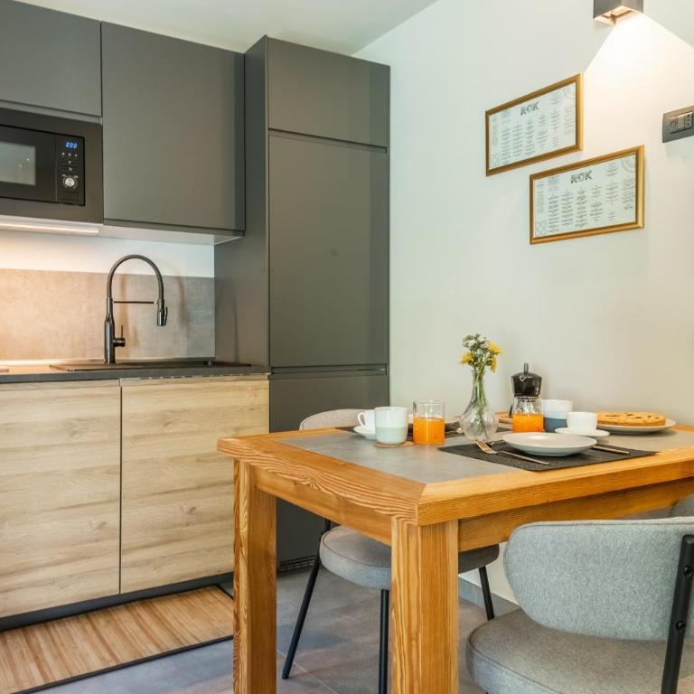 HelloCHALET Le Bois du Cervin - Matterhorn View, Ski-In Ski-Out - Appartamento con 1 Camera da Letto - 14