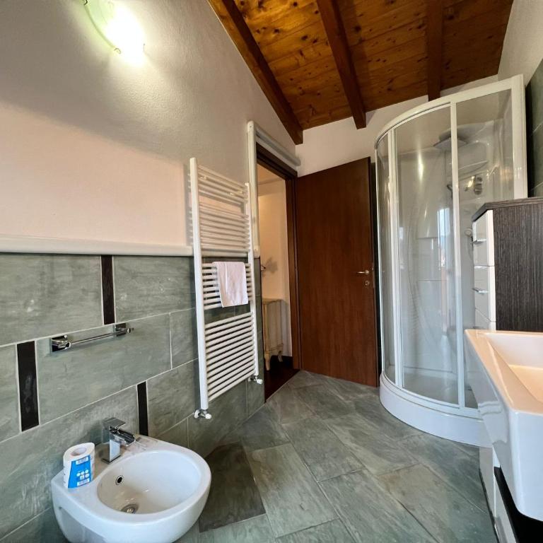2 Bedrooms, Airco, Parking, near Lake by Kibilù Affitti Brevi - Appartamento con 2 Camere da Letto e Balcone - 11