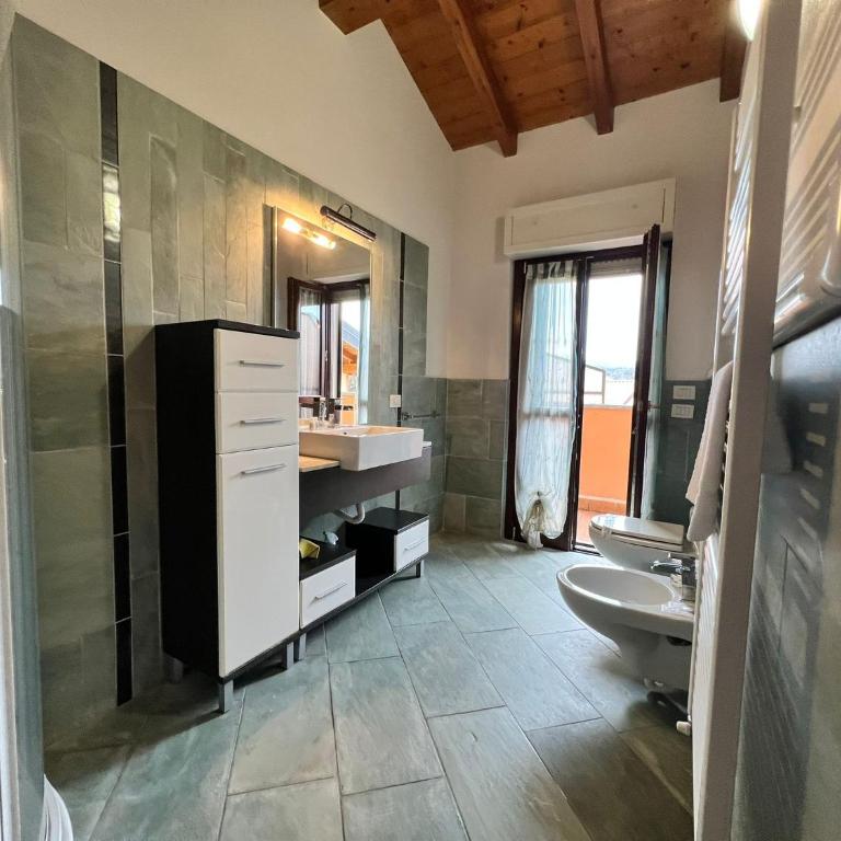 2 Bedrooms, Airco, Parking, near Lake by Kibilù Affitti Brevi - Appartamento con 2 Camere da Letto e Balcone - 18