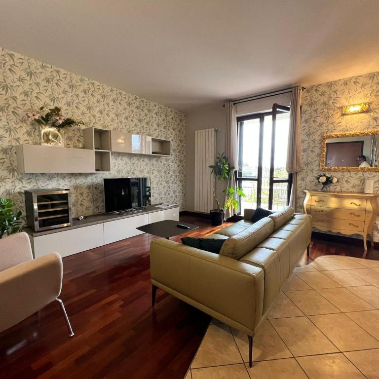 2 Bedrooms, Airco, Parking, near Lake by Kibilù Affitti Brevi - Appartamento con 2 Camere da Letto e Balcone - 2
