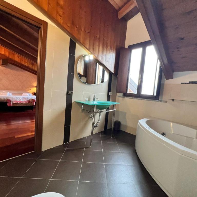 2 Bedrooms, Airco, Parking, near Lake by Kibilù Affitti Brevi - Appartamento con 2 Camere da Letto e Balcone - 15