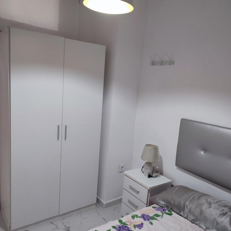 Rooms Ciudad Bella - Large Single Room - 3