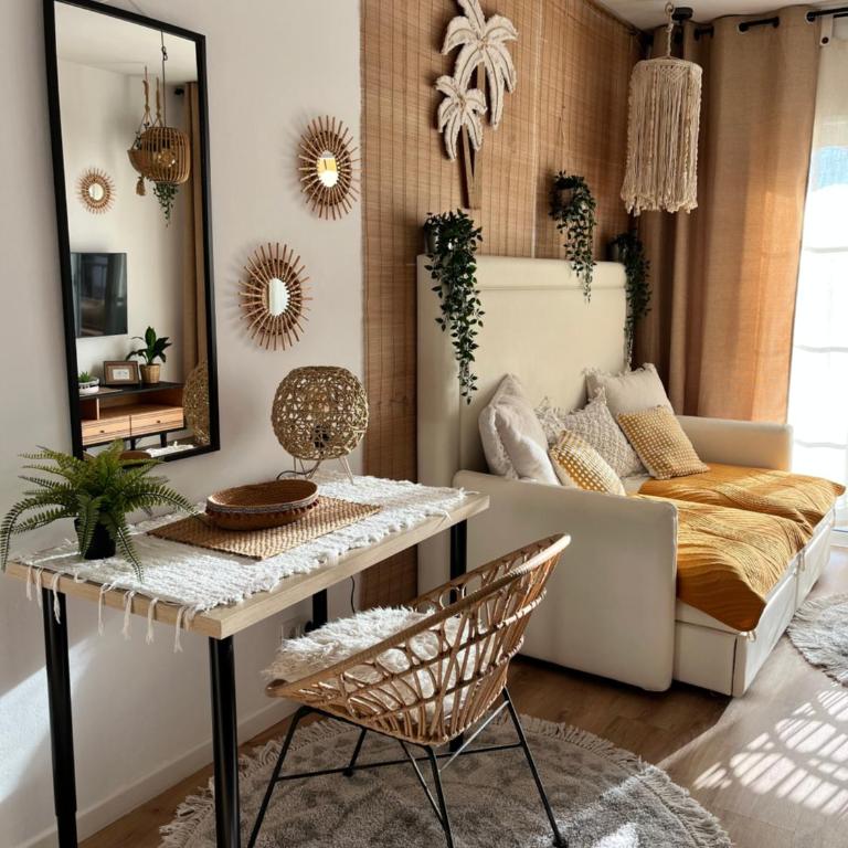 YuccaPark Stephanie - One-Bedroom Apartment - 1
