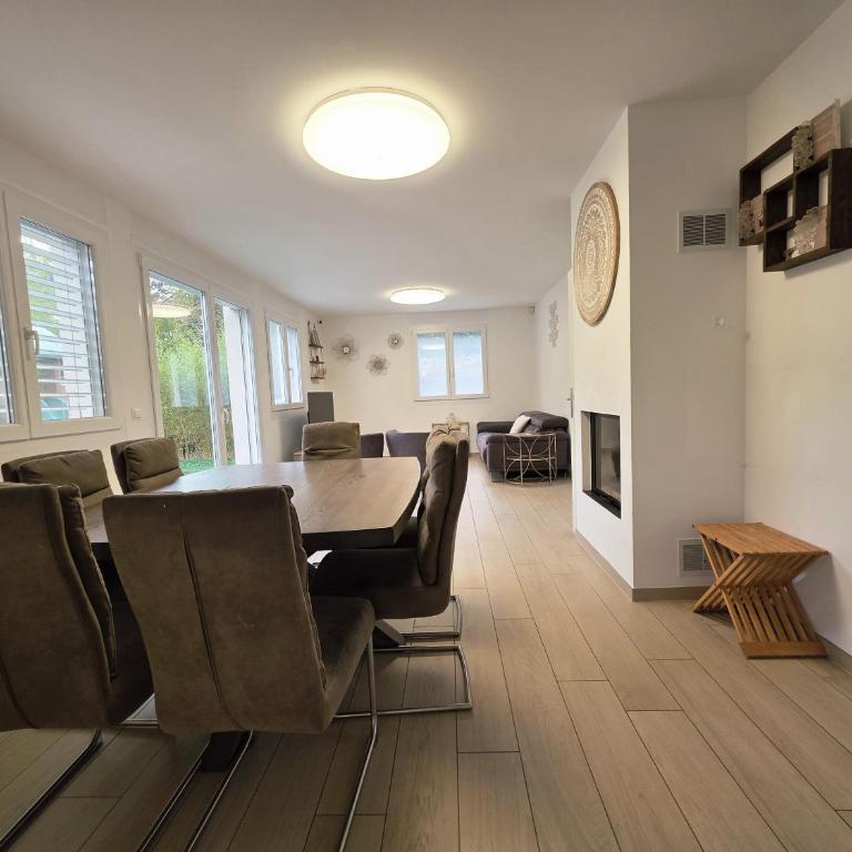 Charming family villa - Villa - 50
