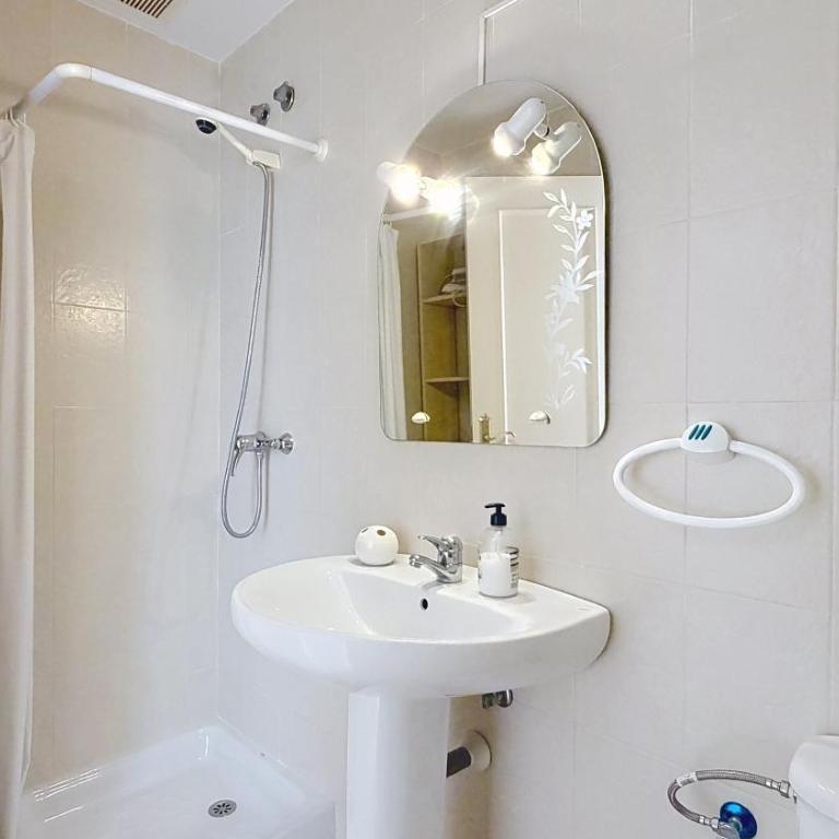 Spacious Central Apartment - South Costa, Nerja - Apartamento de 2 dormitorios - 21