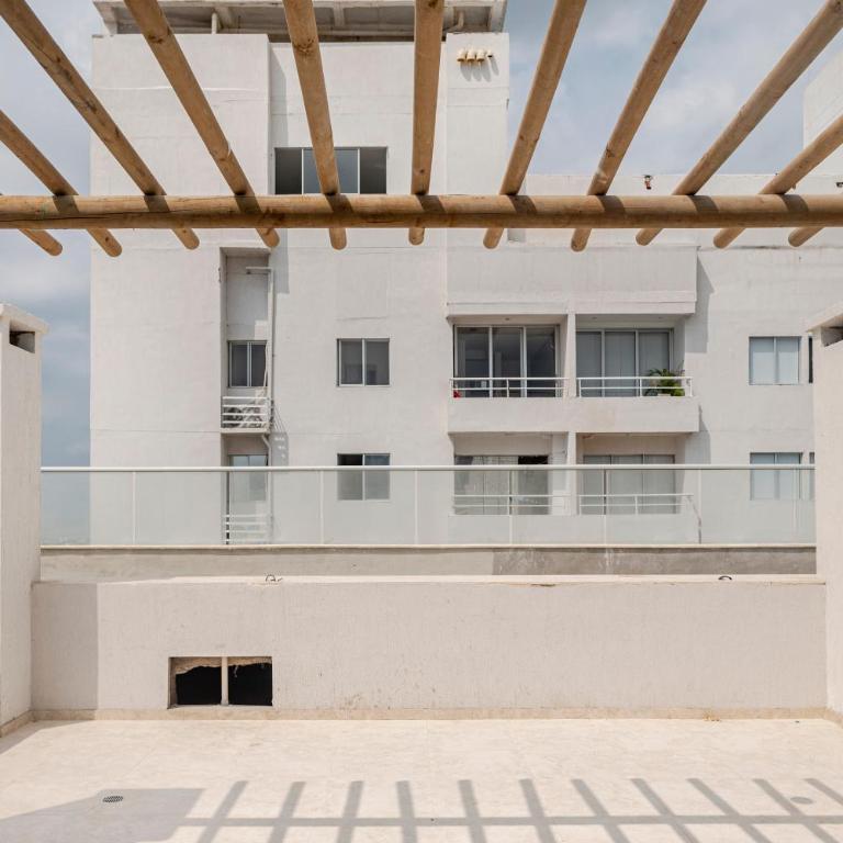 Apartamento 2BR con vista al mar y cerca al aeropuerto - Two-Bedroom Apartment - 12