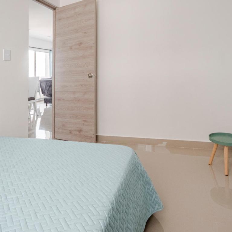 Apartamento 2BR con vista al mar y cerca al aeropuerto - Two-Bedroom Apartment - 30