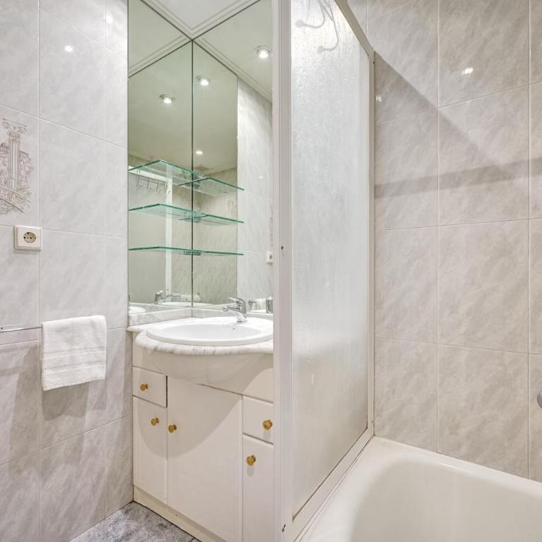 Buenaventura by Clabao - Three-Bedroom Apartment - 21
