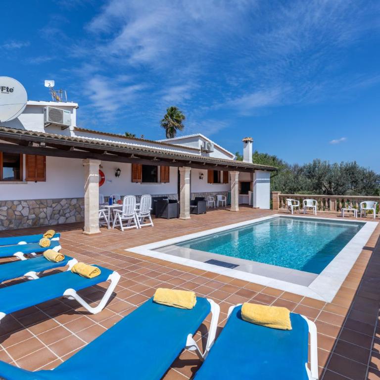 CA NA SUREDA by Sealand Villas - Villa - 2