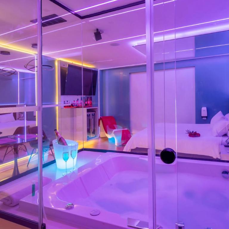 Liv Motel Ecuador - Suite Deluxe - 2