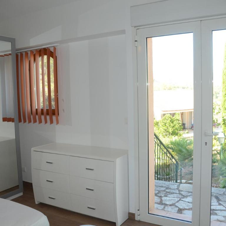 Villa de charme avec piscine sur la colline de Valescure - Two-Bedroom Villa - 13