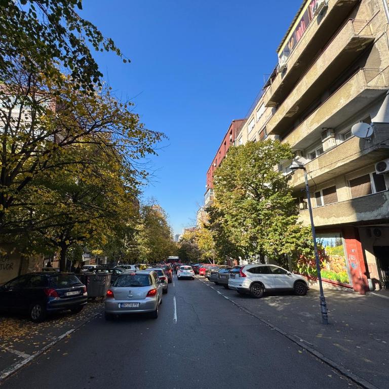 Anywhere on Foot - FREE Parking - One-Bedroom Apartment - 10
