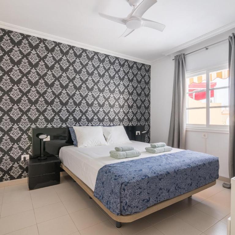BEAUTIFUL VILLA - 4 bedrooms, heated pool, 2 priv car park places, fibre net, PS5, tv channels - Villa con piscina privada - 41