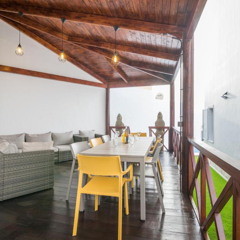 BEAUTIFUL VILLA - 4 bedrooms, heated pool, 2 priv car park places, fibre net, PS5, tv channels - Villa con piscina privada - 27