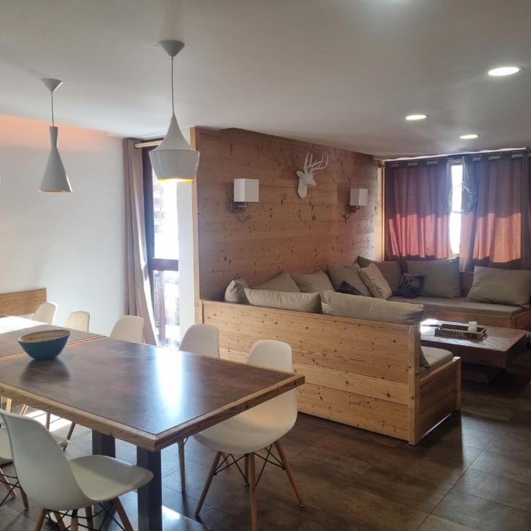 Grand appartement rénové · Proche pistes · Sud · Balcon · 11 pers · Animaux admis - Apartment mit 4 Schlafzimmern - 7