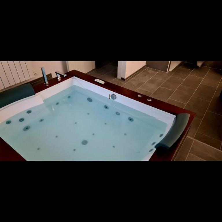 Piccolo Feudo Green Resort - Suite con Vasca Idromassaggio - 11