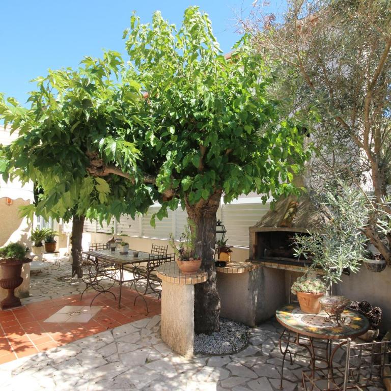 Bel Appartement climatise de plain pied 80m de la mer, wifi, grand sejour 2 chambres belle terrasse LXRM3 - Appartement - Rez-de-Chaussée - 28