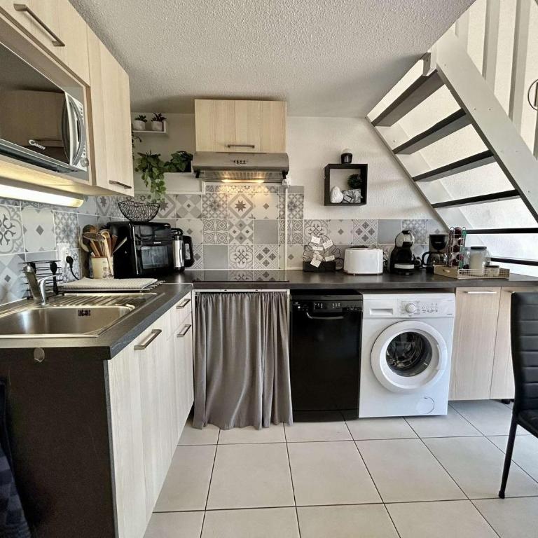 Jolie maison située dans un quartier calme SAINT CYPRIEN SC010-013 - Maison 2 Chambres - 20