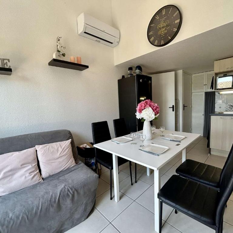 Jolie maison située dans un quartier calme SAINT CYPRIEN SC010-013 - Maison 2 Chambres - 19