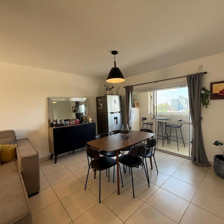 Cómodo y moderno con excelente vista y ubicación - Apartamento de 2 dormitorios - 7