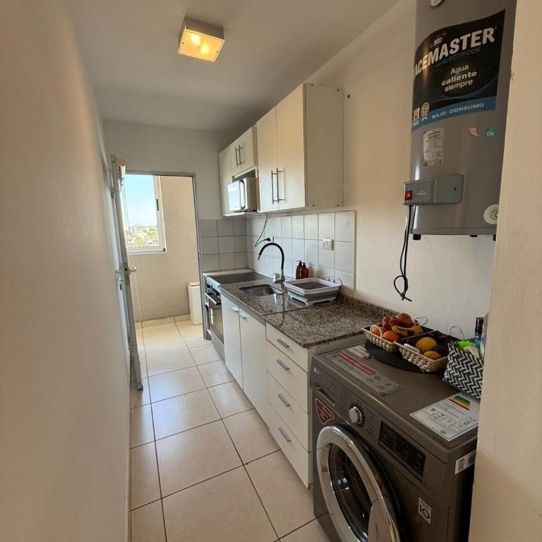 Cómodo y moderno con excelente vista y ubicación - Apartamento de 2 dormitorios - 12