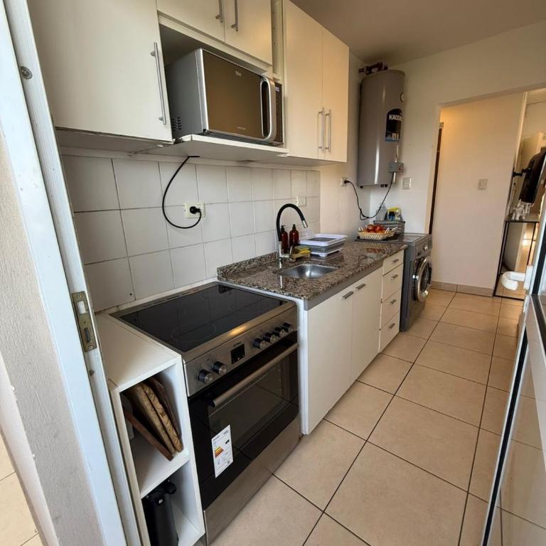 Cómodo y moderno con excelente vista y ubicación - Apartamento de 2 dormitorios - 16