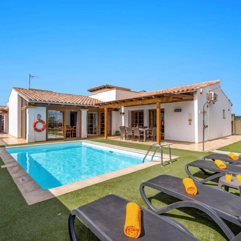 Villa Sherry by Villa Plus - Villa - 1