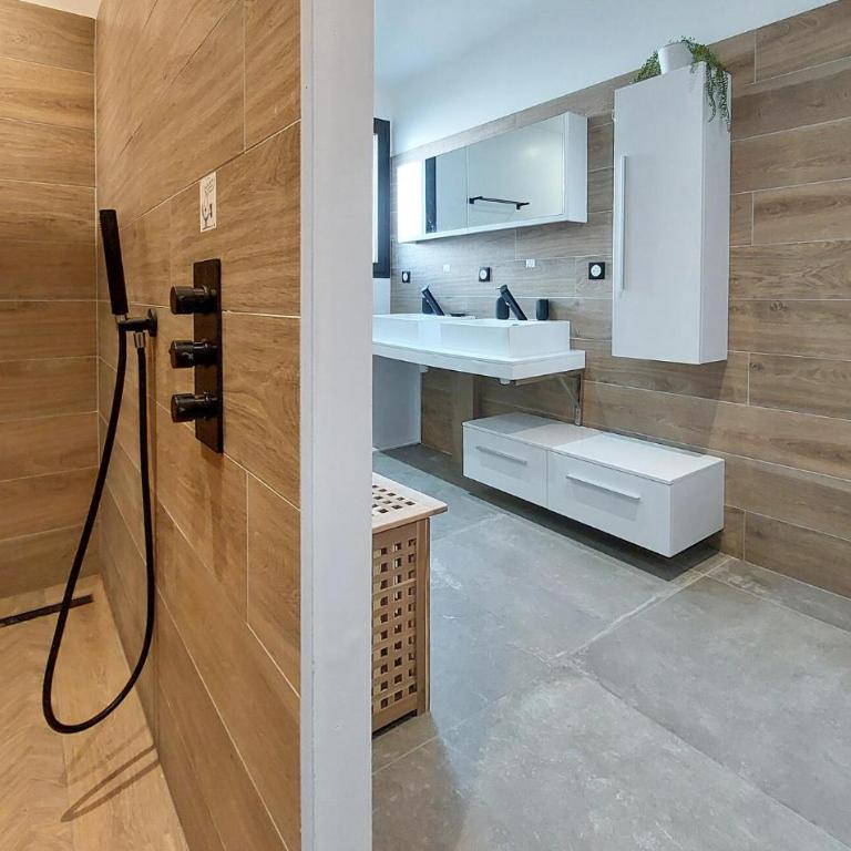 Villa Piscine Intérieure - Ferienhaus mit 4 Zimmern - 21