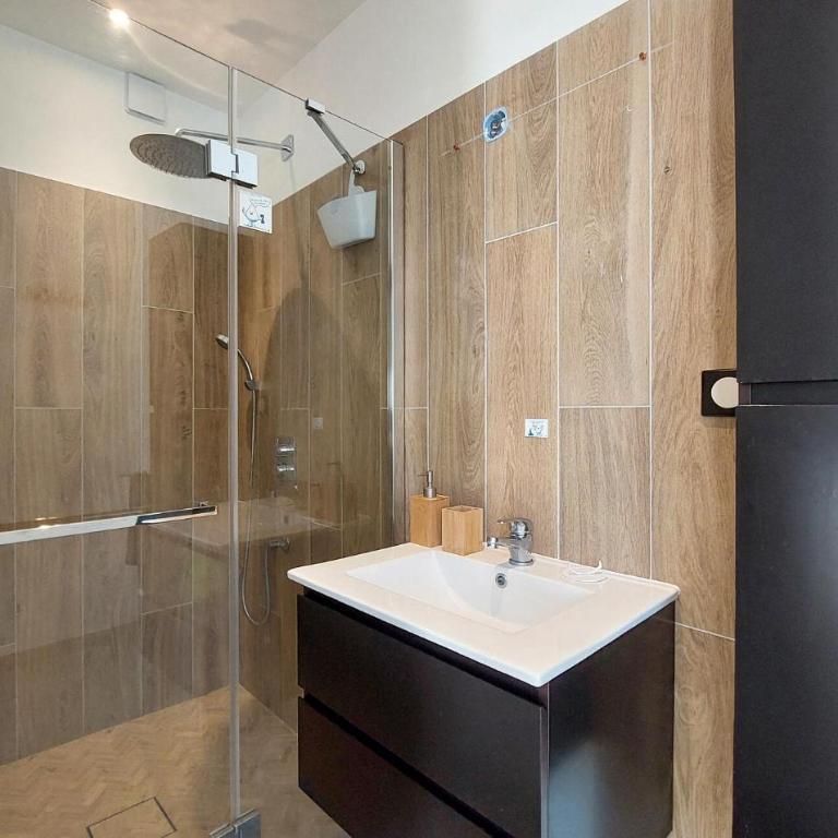 Villa Piscine Intérieure - Ferienhaus mit 4 Zimmern - 23