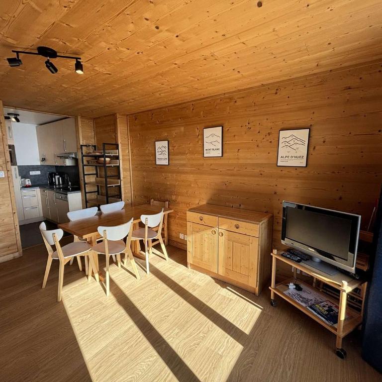Charmant 2 pièces 6 pers avec balcon sud, proche télé-siège et commerces à l'Alpe d'Huez - FR-1-405-3 - Apartment (6 Adults) - 5