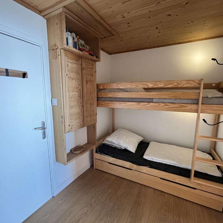 Charmant 2 pièces 6 pers avec balcon sud, proche télé-siège et commerces à l'Alpe d'Huez - FR-1-405-3 - Apartment (6 Adults) - 9