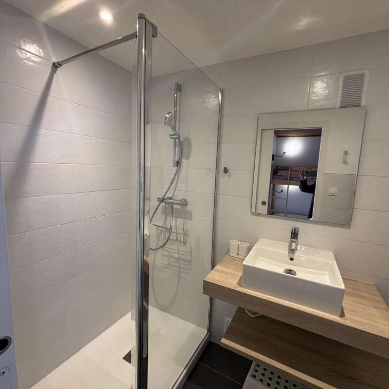 Charmant 2 pièces 6 pers avec balcon sud, proche télé-siège et commerces à l'Alpe d'Huez - FR-1-405-3 - Apartment (6 Adults) - 12